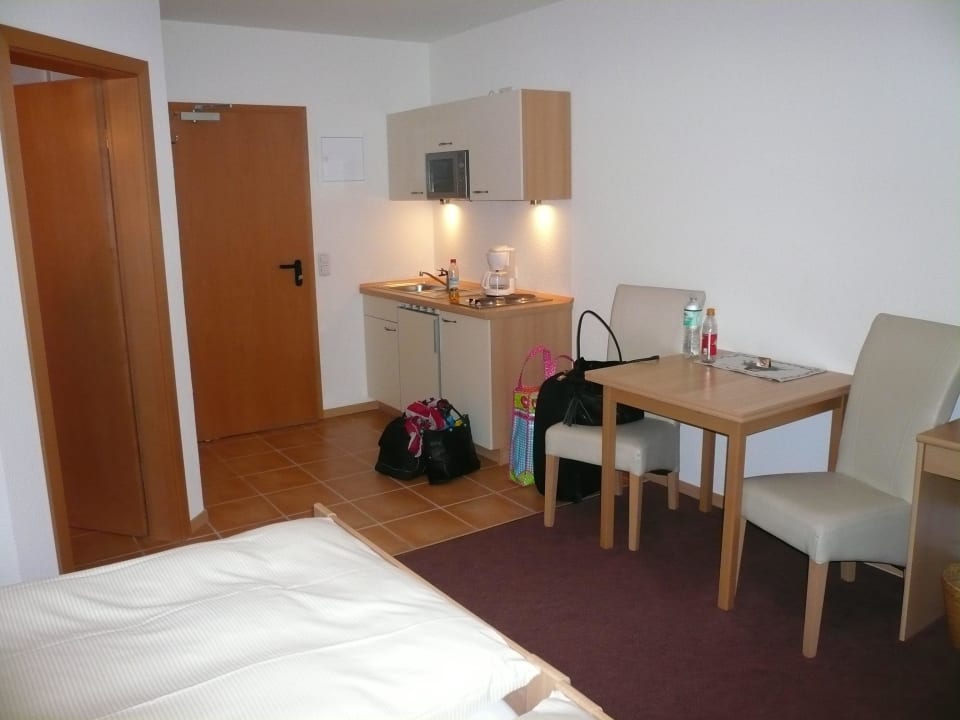 Eingang, Küchenzeile DZ Landhaus Saggau