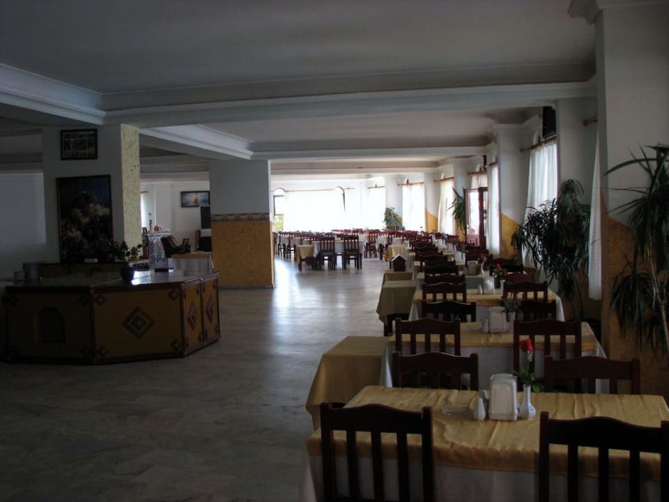 Im Speiseraum Doris Aytur Hotel