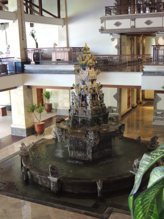 Brunnen in Lobby Nusa Dua Beach Hotel & Spa
