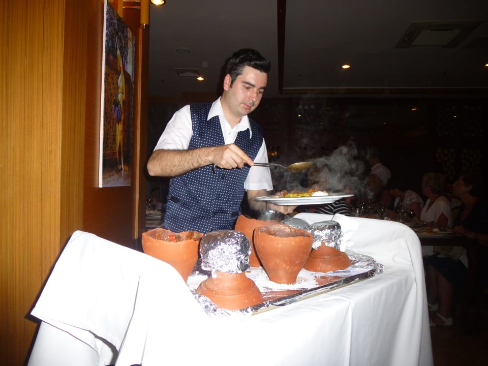 Ibrahim in Aktion Narcia Resort Side