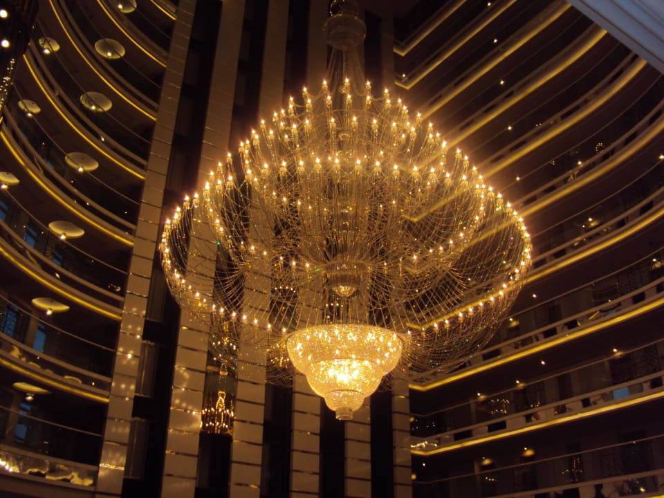 450.000 € teurer Kronleuchter Hotel Delphin Imperial
