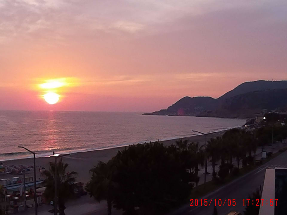 Im 4.Stock gibts einen Balkon für jedermann Kleopatra Life Hotel