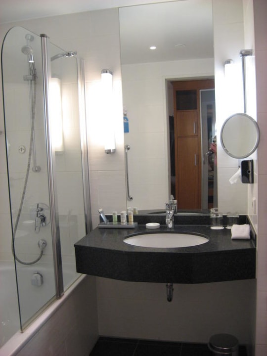 Badezimmer ScanHotels City Rostock