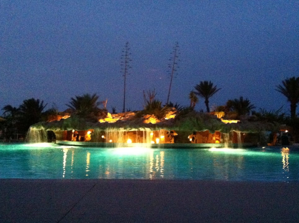 Pool am Abend Mahdia Beach & Aquapark