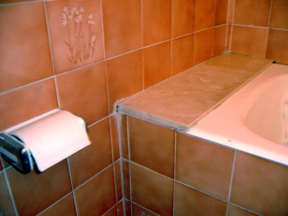 Schimmel & Co gehören leider auch zur Zimmer- & Badausstattu BJ Bei Juan Hostal