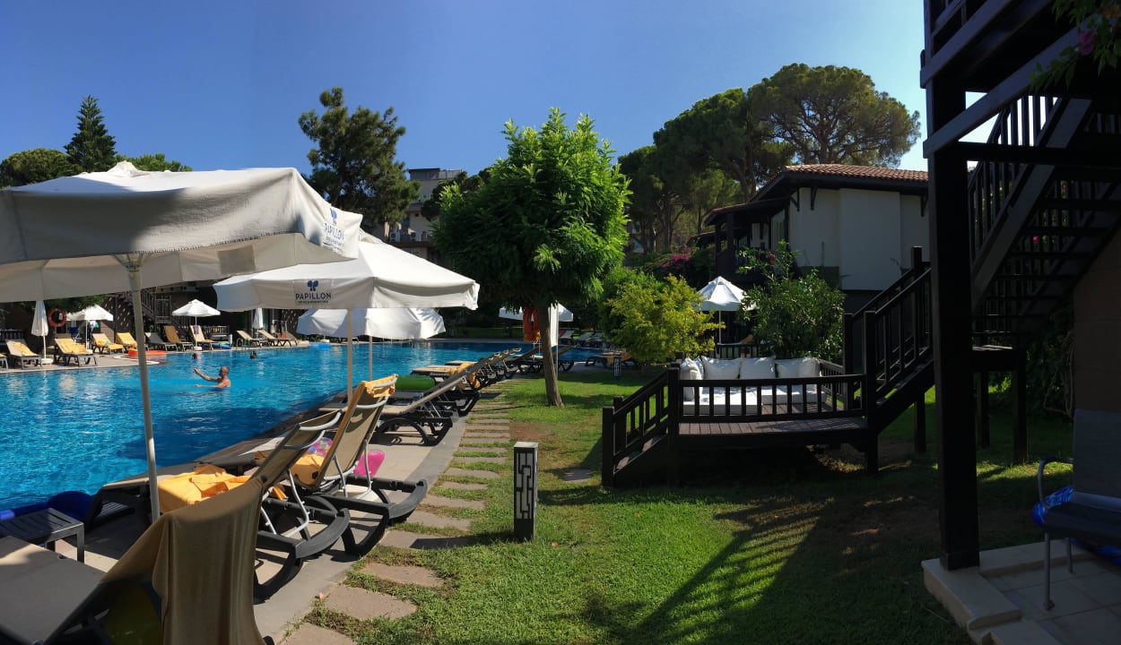 Pool mit Liegen Papillon Ayscha