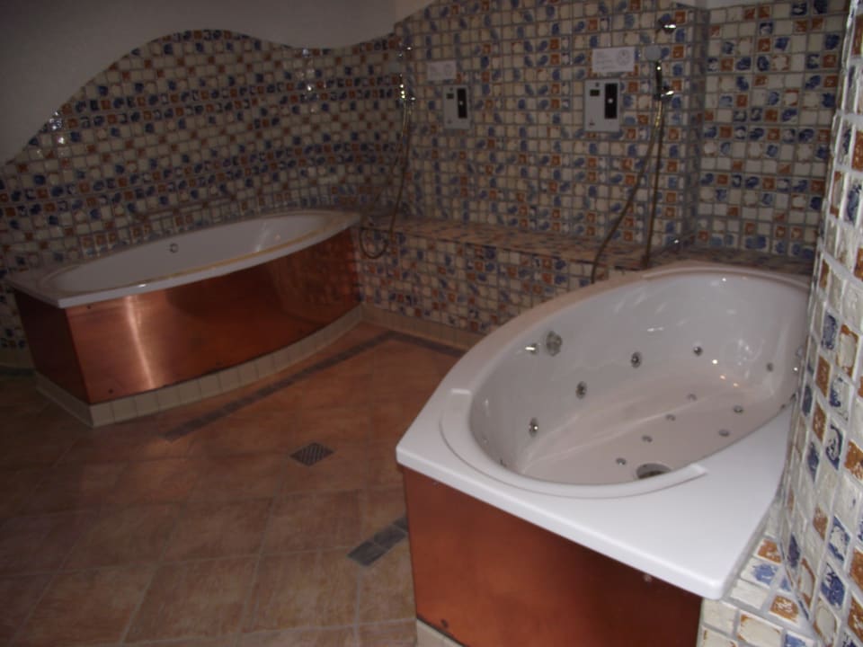 Whirlpool leider nur gegen Bares Hotel Waldkrug