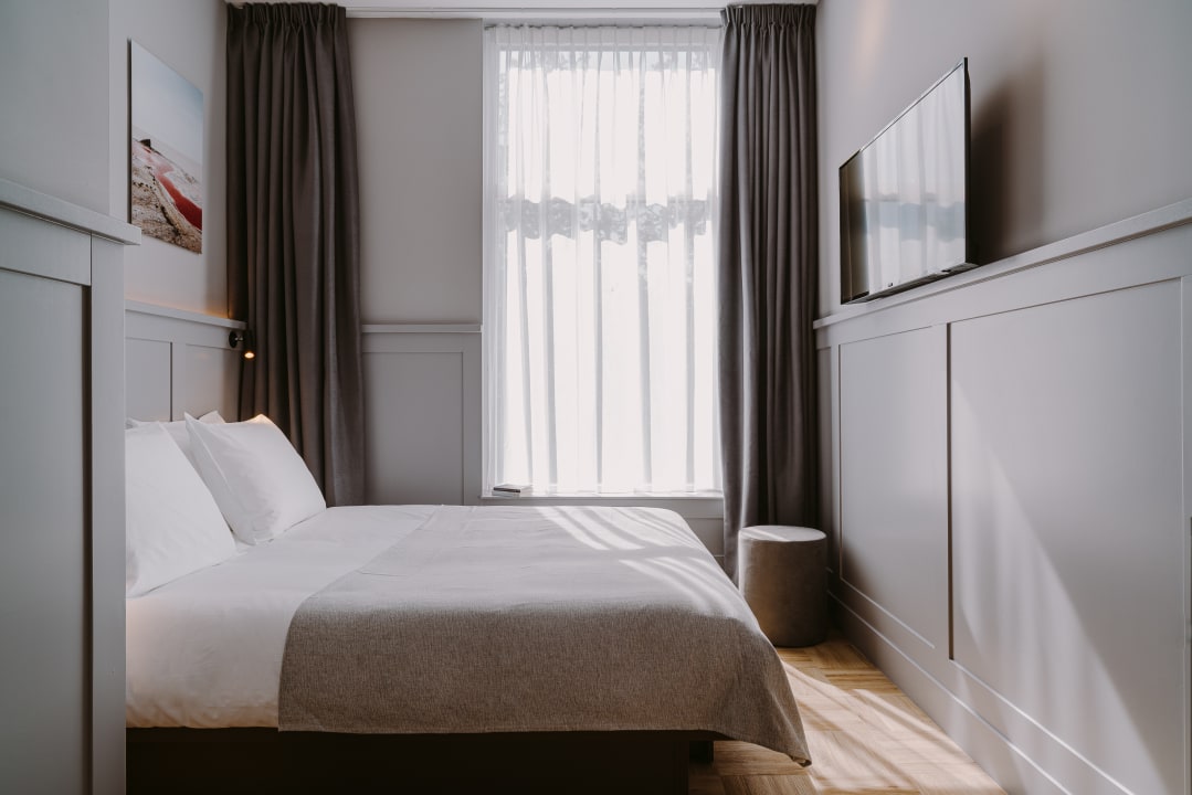 Zimmer Supernova Hotel