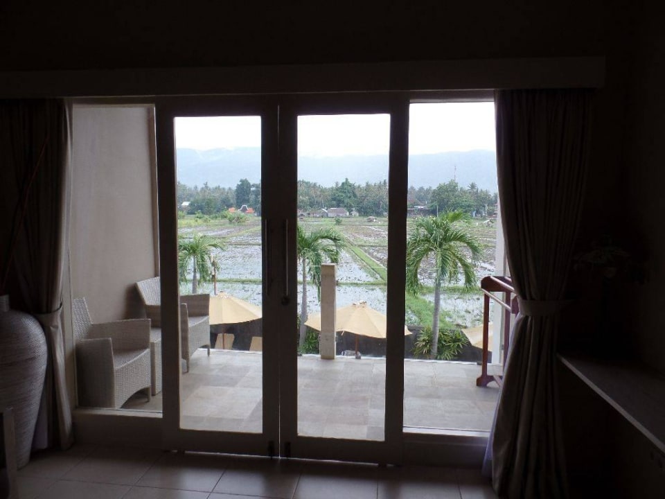 Blick auf den Balkon The Lovina