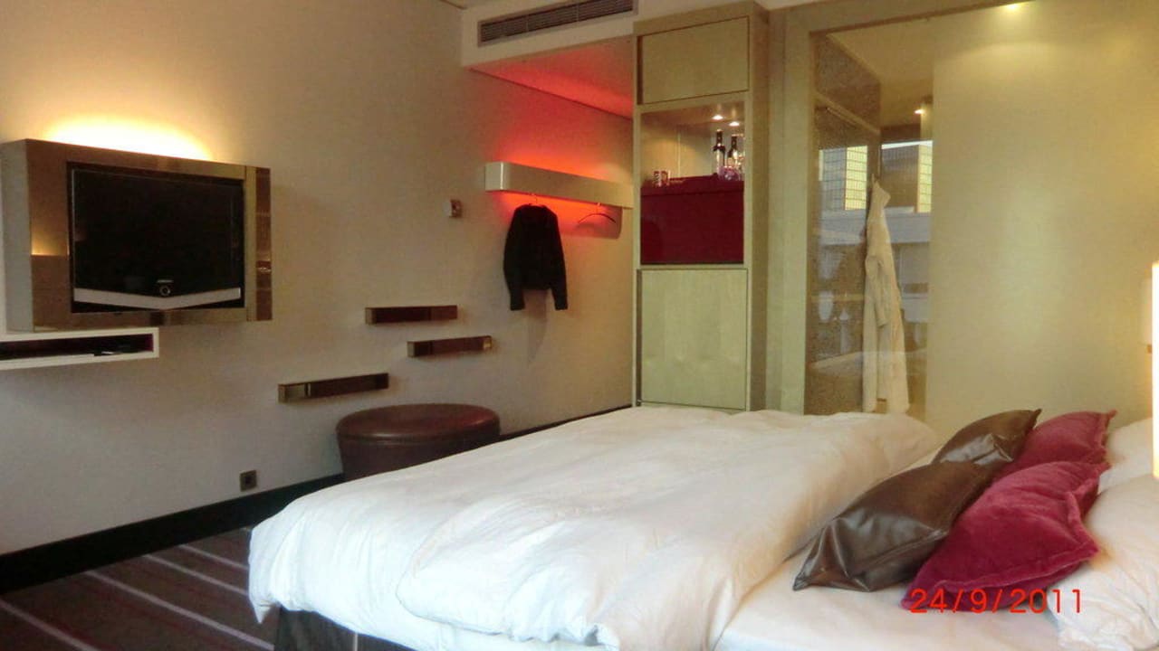 Modern und wie neu Radisson Blu Hotel Media Harbour