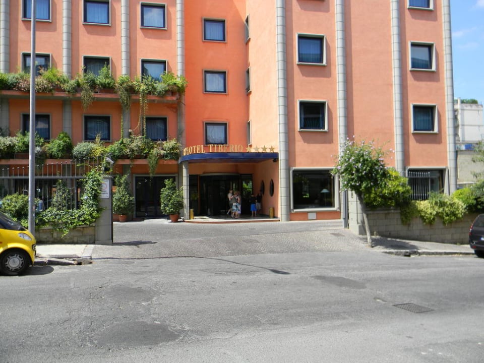 Außenansicht von Strasße Grand Hotel Tiberio