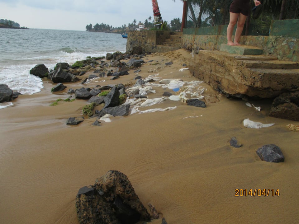 Treppe zum "Strand" Earl’s Reef Beruwala