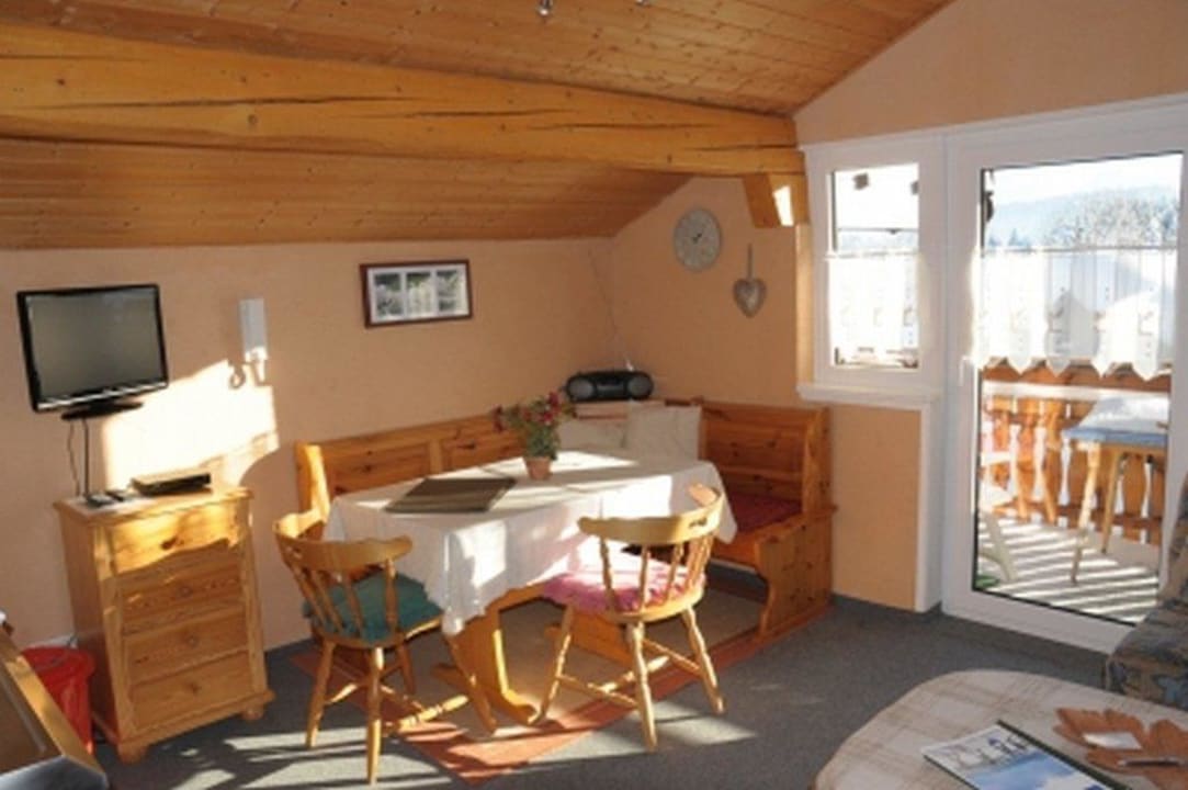 Wohnküche in der FeWo Florian Gästehaus Bergfrieden