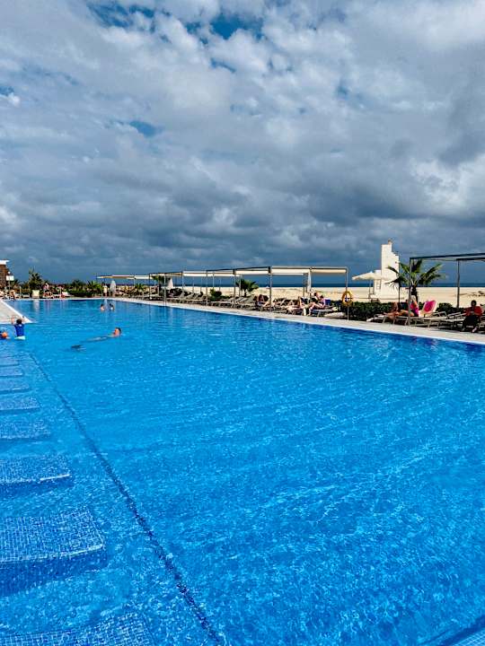 Pool Hotel Riu Palace Santa Maria