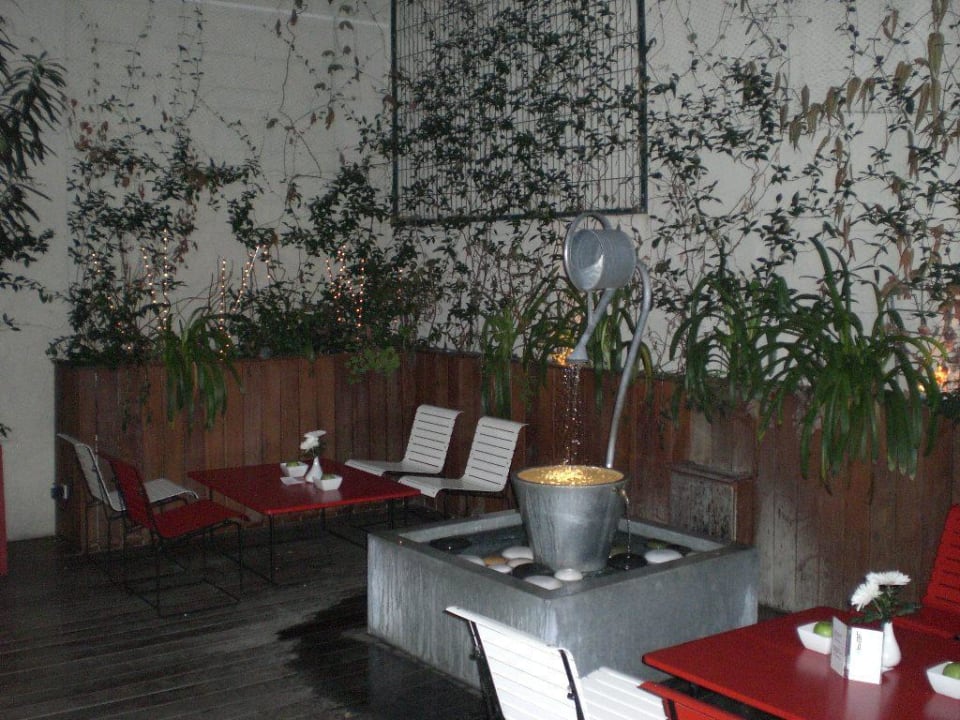 Innenhof Ibis Paris Gare de Lyon Reuilly