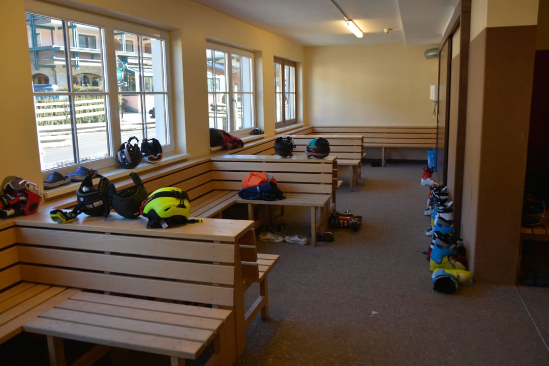 Ski Keller genügend Platz  ROBINSON AMADÉ