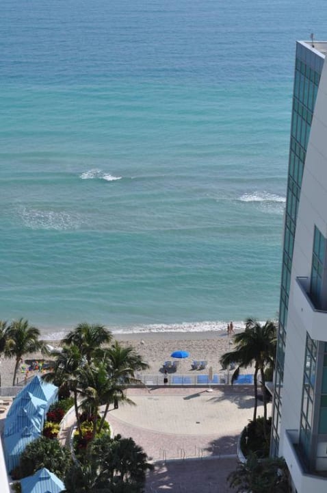 Ausblick vom Balkon Diplomat Resort & Spa Hollywood, Curio Collection by Hilton