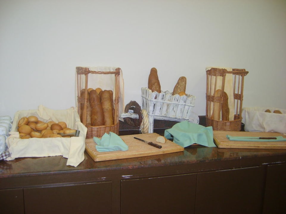 Brot Kipriotis Hippocrates Hotel