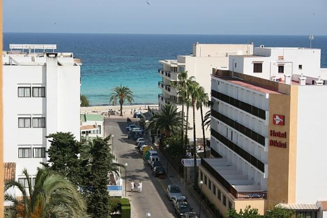Blick zum Strand vom Hotel La Pinta BLUESEA Cala Millor