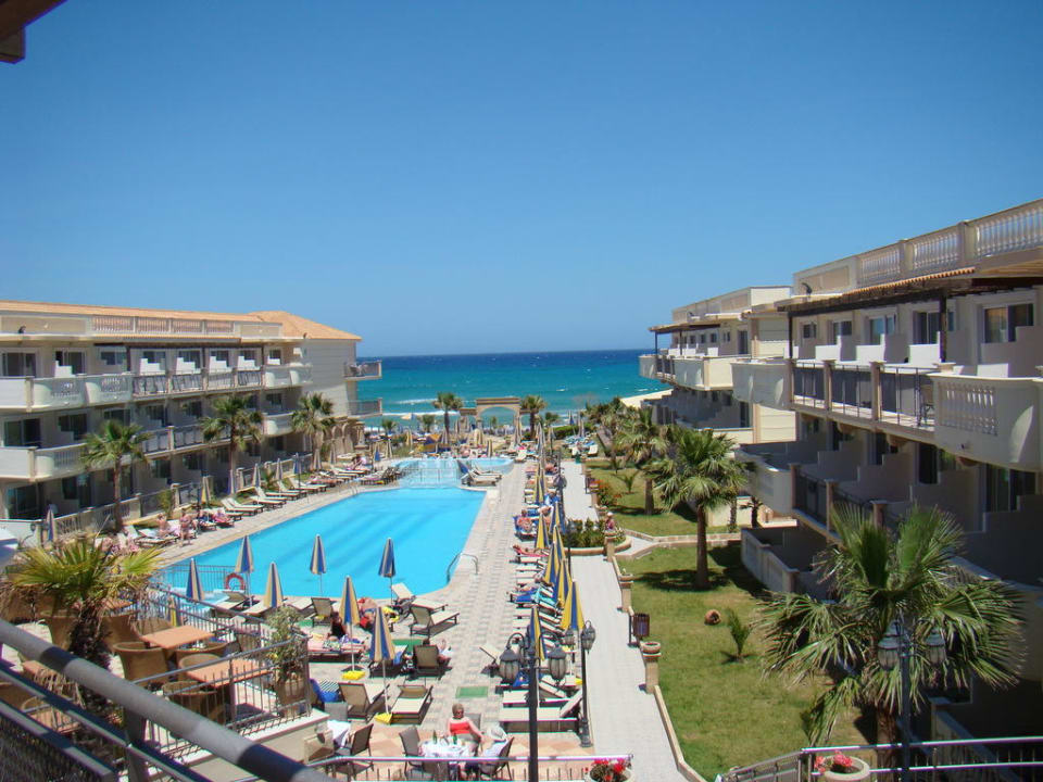 Widok z okna naszego pokoju TUI BLUE Zante Maris - Adults only