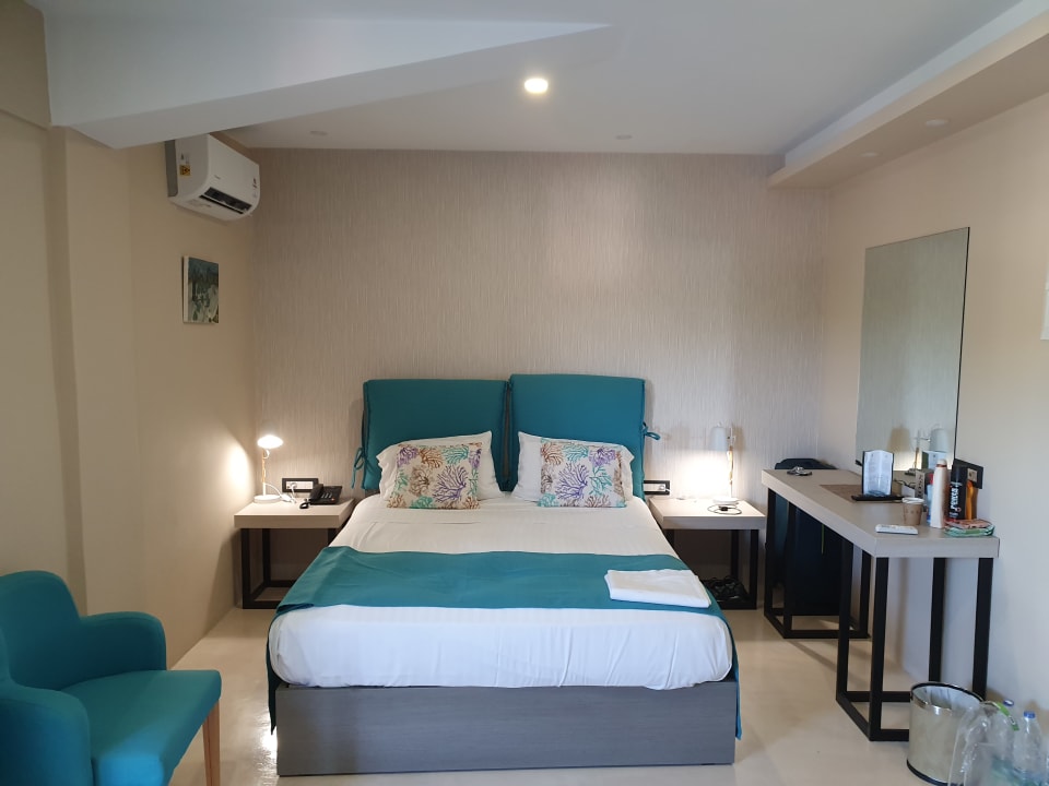 Zimmer Koukounaria Hotel & Suites