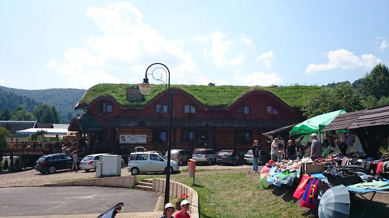 Z zewnątrz Pension Troll