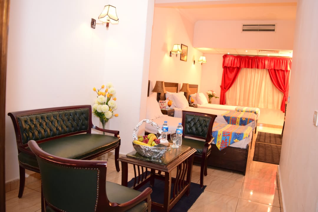 Zimmer Holidays Express Hotel & Terrace