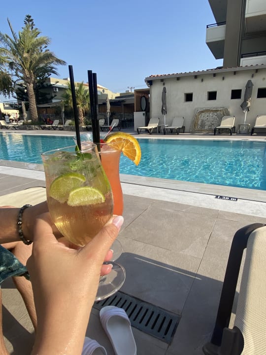 Pool Petousis Hotel & Suites