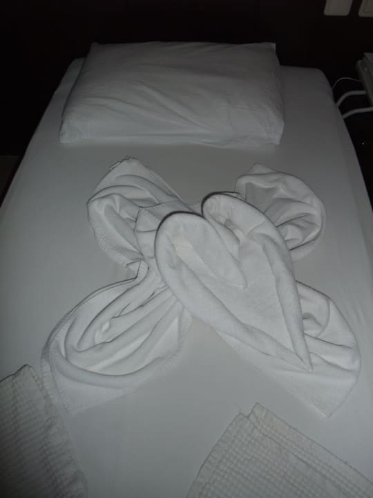 Bett Kleopatra Celine Hotel