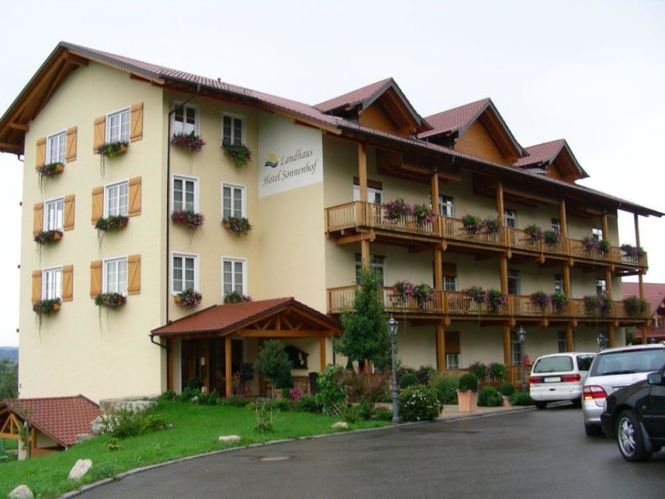 Aussenansicht mit Eingangsbereich Hotel Sonnenhof