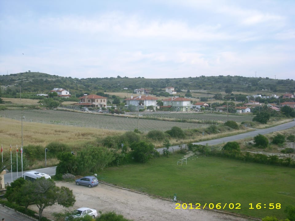 Vom Hotelzimmer nach Links zur Strasse Hotel Babaylon