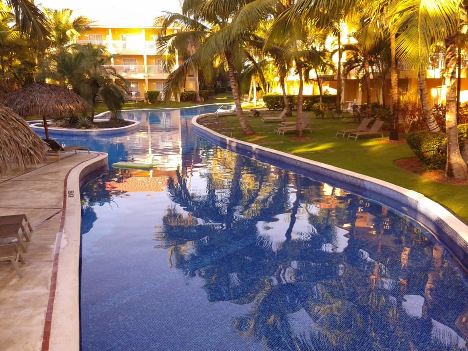 Pool Wyndham Alltra Punta Cana