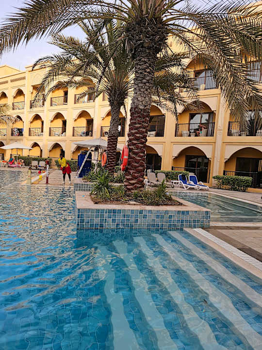 Pool DoubleTree by Hilton Resort & Spa Marjan Island