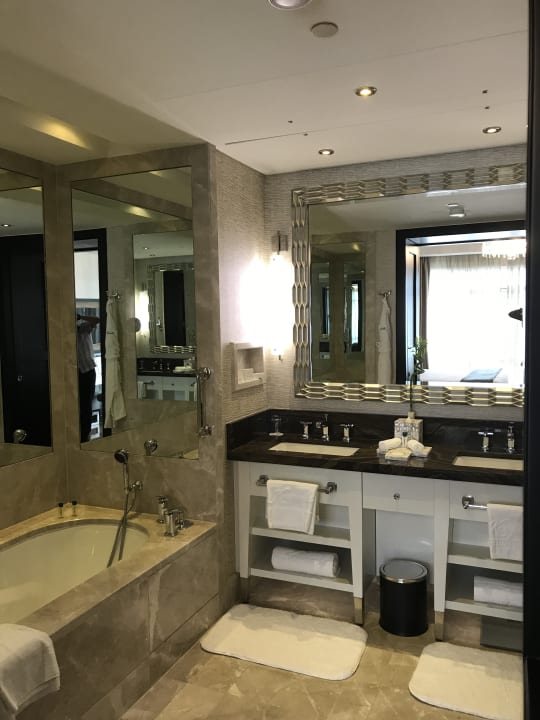 Zimmer Kempinski Hotel Mall of the Emirates