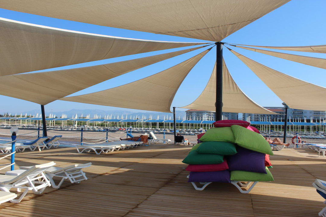 Der neue Steg am Strand Seaden Sea World Resort & Spa