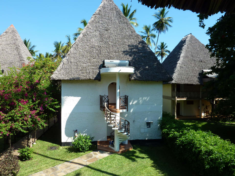 Ein Wohnhaus  Neptune Village Beach Resort & Spa