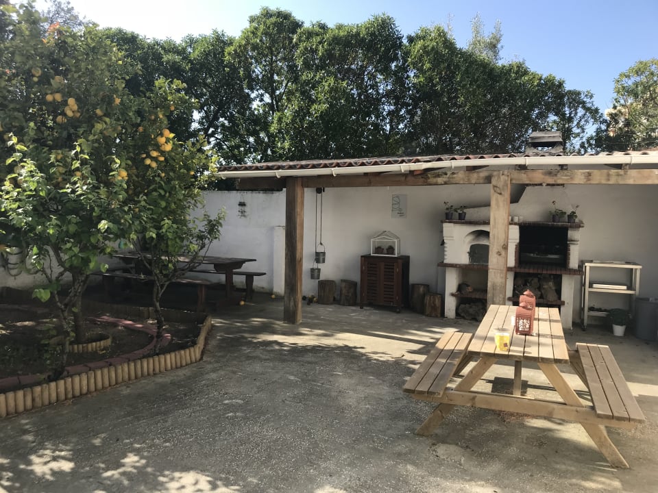Gartenanlage Byseacle Lisbon Bike & Surf Camp