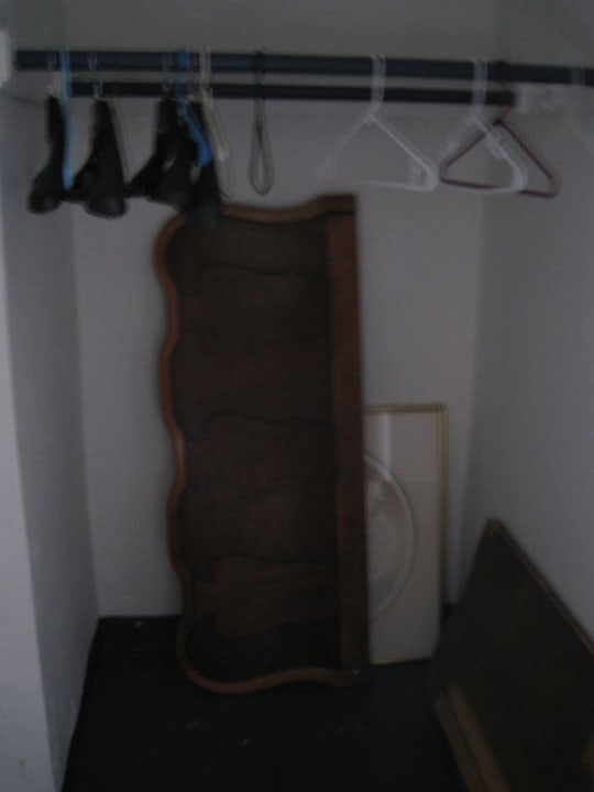 Kleiderschrank (Abstellkammer) Hotel Carter