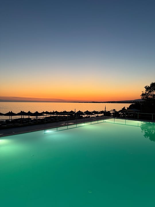 Pool Istion Club & Spa