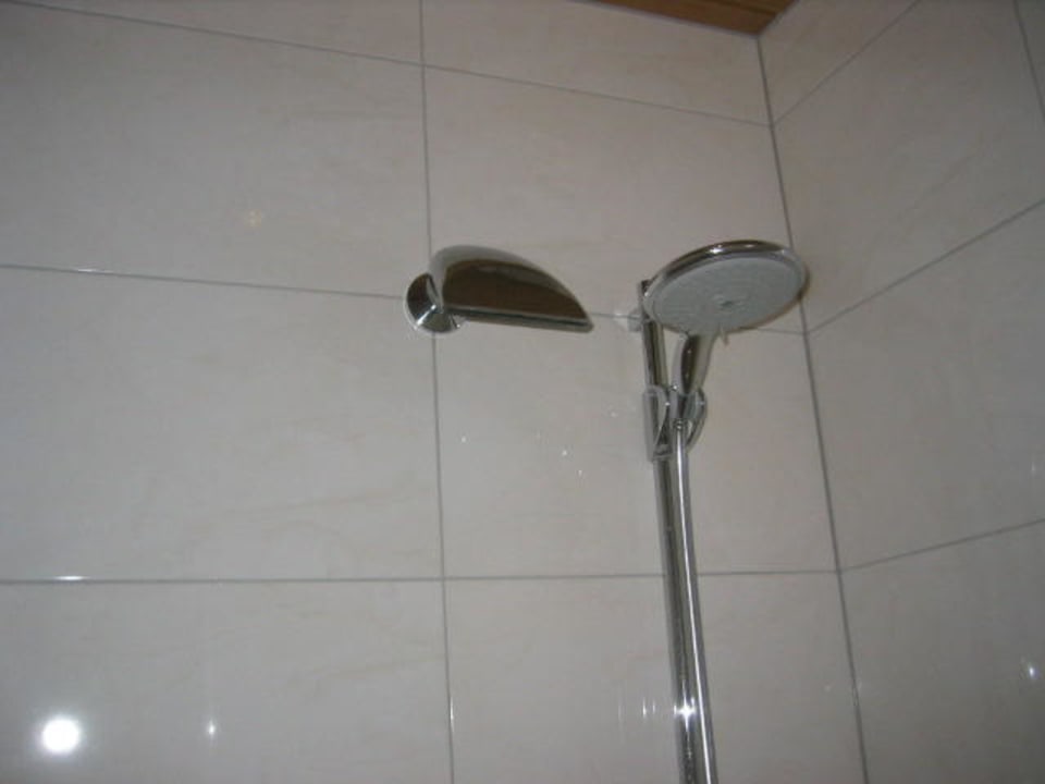 Eine von 3 Duschen Leonardo Hotel Mönchengladbach