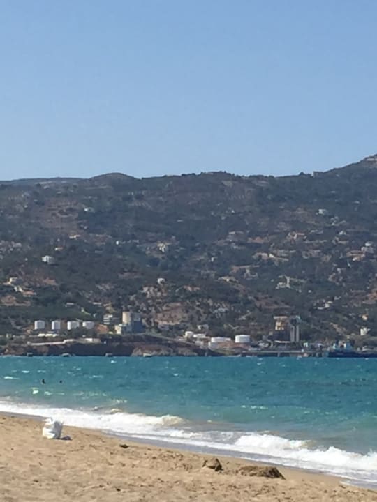 Strand Enorme Teatro Beach Resort