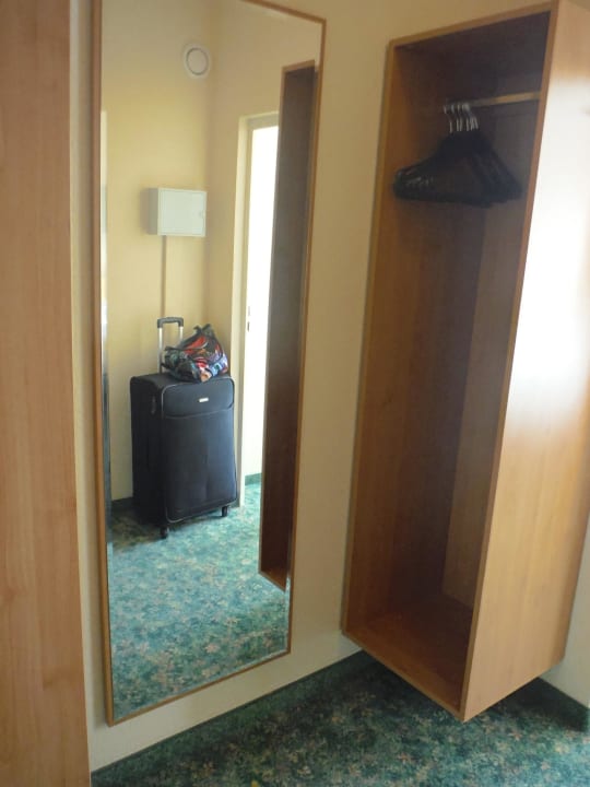 Garderobe Hotel Berlin Lichtenberg