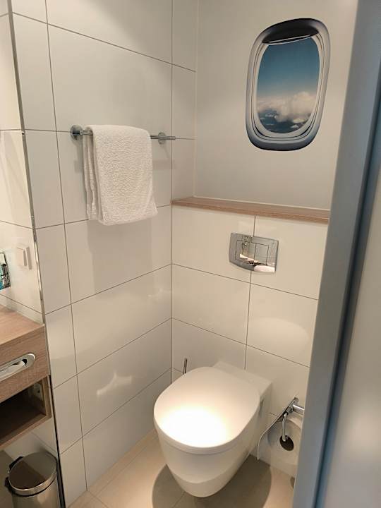 Zimmer Essential by Dorint Stuttgart-Airport