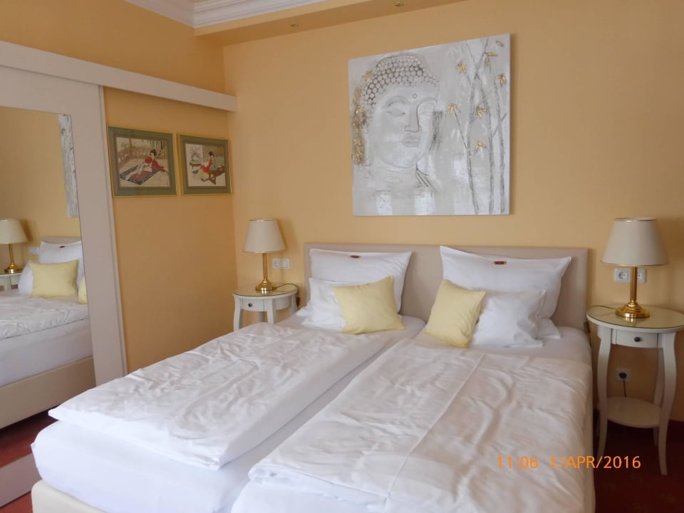 Großes schön gestaltetes Doppelzimmer Hotel Modena