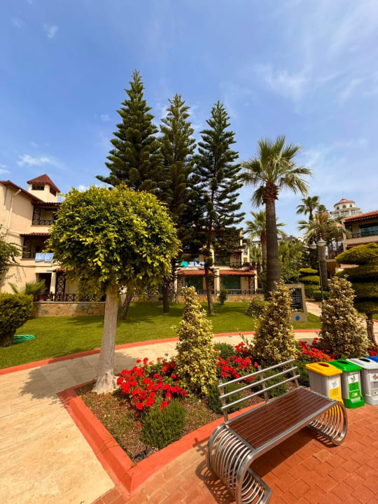 Gartenanlage Saphir Hotel & Villas