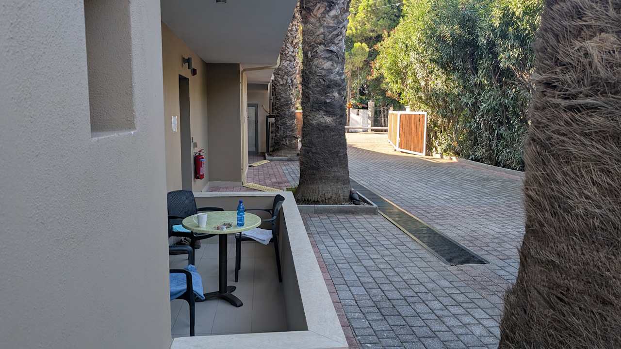 Außenansicht Hotel Lagomandra Beach