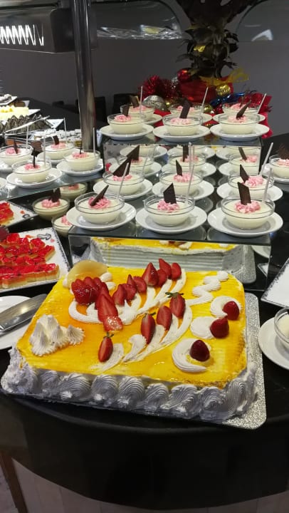 Buffet am Abend Amphoras Blu