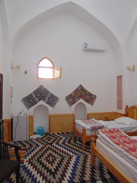 Zimmer Madrasah Polvon-Qori Boutique