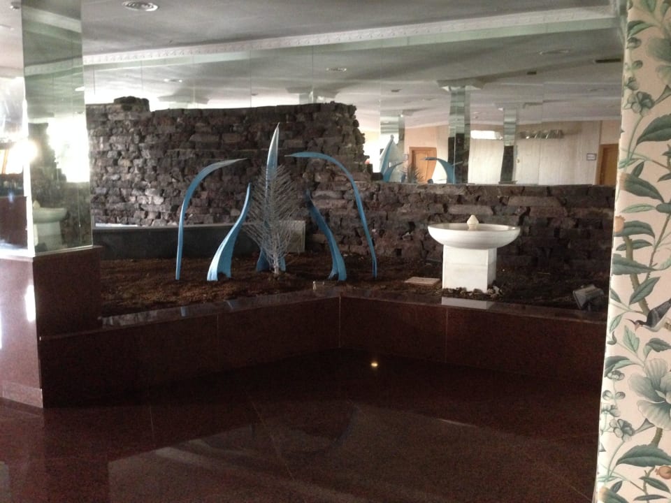 Kein Strom, überall wird gespart... BLUESEA Costa Jardin Spa