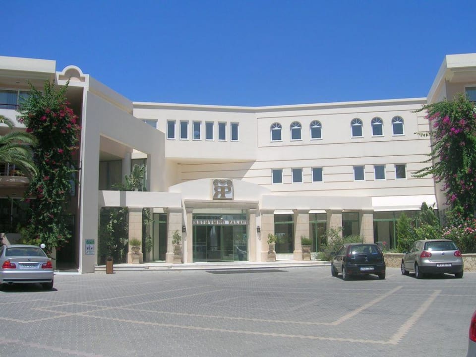 Hotelfront Rethymno Palace